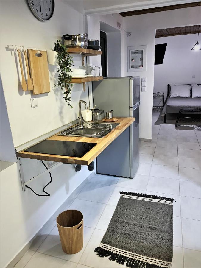 Martha III Appartement Amaliada Buitenkant foto